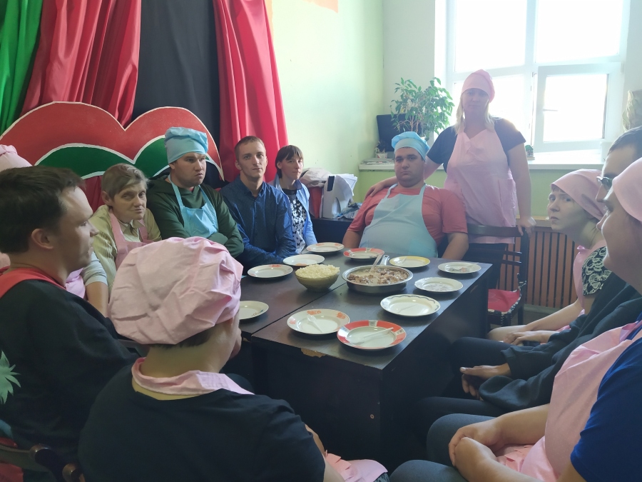22.09.2023 года - Заседание кулинарного клуба «Вкусные истории». Приготовлении гуляша из говядины с макаронами4